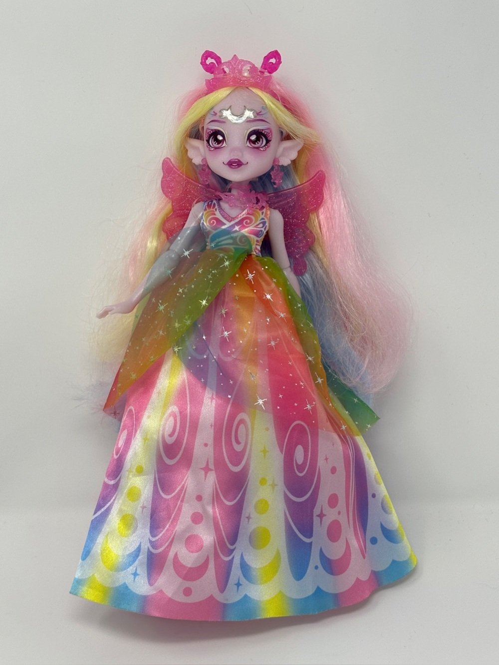 Luna the Butterfly Pixie doll from the Magic Mixies Pixie Supremes